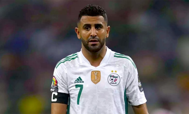 Riad Mahrez dans le onze-type des 10