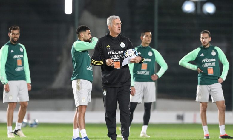 Vladimir Petkovic dirige une séance d'entrainement