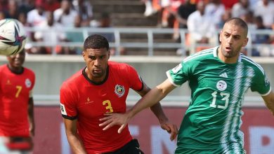 Islam Slimani face au Mozambique