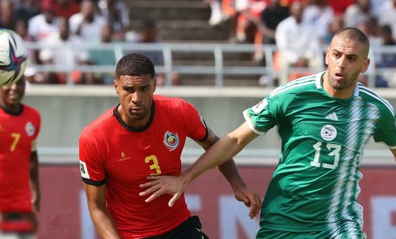 Islam Slimani face au Mozambique