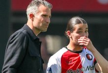 Robin van Persie et Anis Hadj Moussa