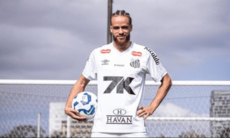 Billal Brahimi s’engage avec Santos